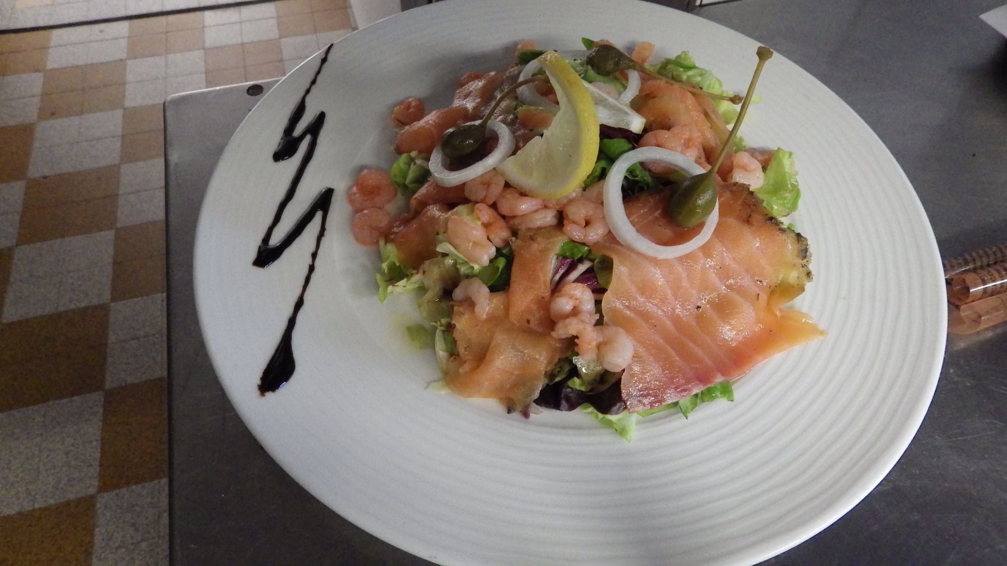 Plats d’&eacute;t&eacute; frais et color&eacute; Kingersheim 0