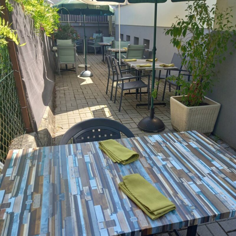 Notre Terrasse ouverte quand le soleil montre le bout de son nez Rixheim 4